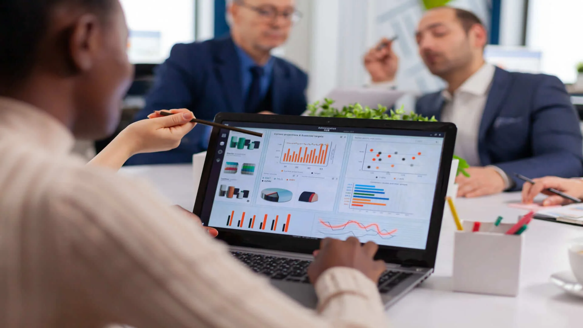 CRM and Helpdesk Software for Customer Support Efficiency